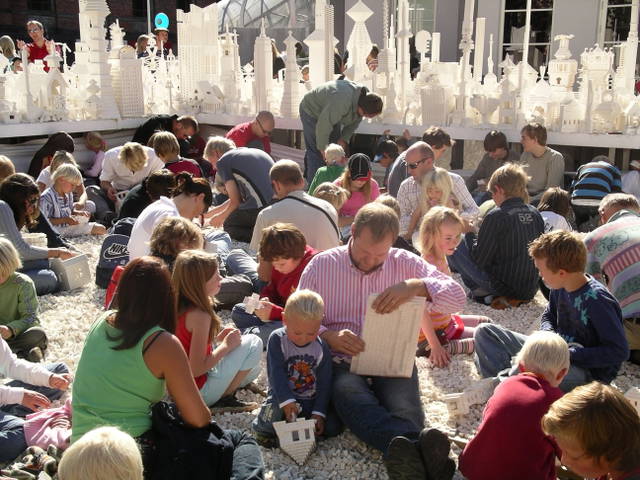 The collectivity project, 2005 - National Museum of Art, Architecture and Design, Oslo – 2006 - Photo: Andreas Eggersten