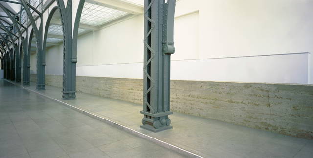 Earth wall, 2000 - Hamburger Bahnhof Museum, Berlin – 2000 - Photo: Jens Ziehe