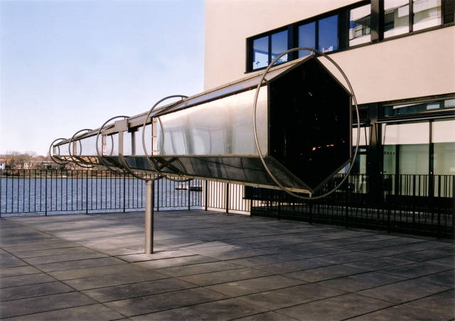 Viewing machine