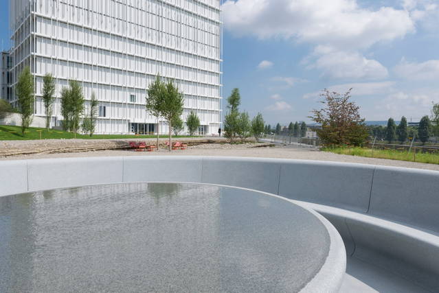 Oscillation bench, 2014 - Novartis Campus, Basel – 2015 - Photo: Christian Bettinger / PHOTO BASILISK AG 