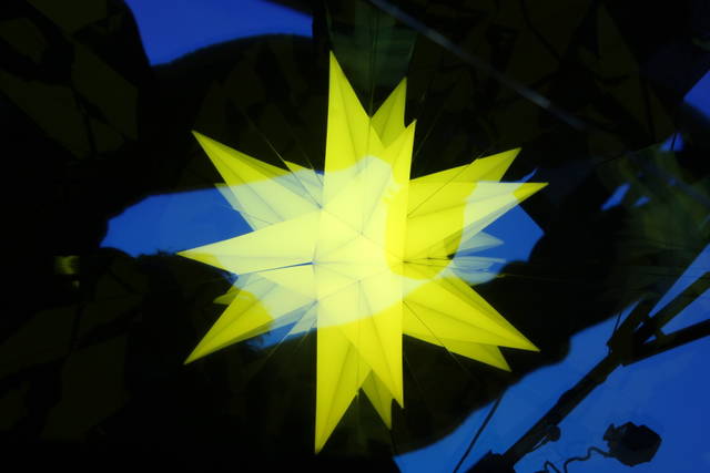 Negative glacier kaleidoscope (Kepler icosa star) - neugerriemschneider, Berlin – 2007 - Photo: Studio Olafur Eliasson