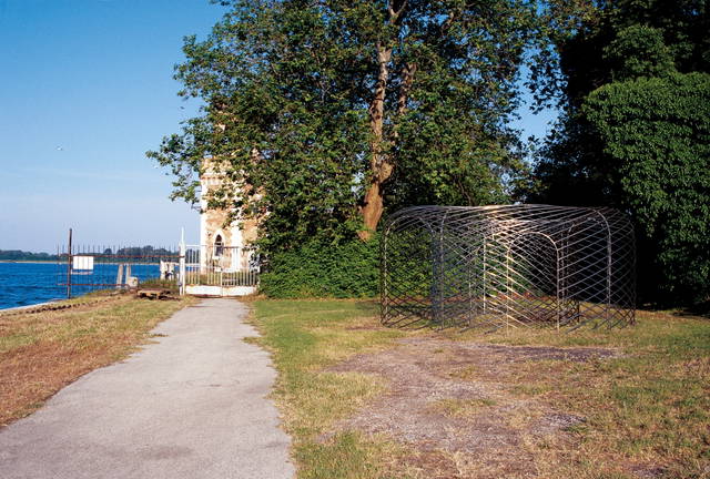 Spiral pavilion, 1999 - 48th Biennale di Venezia, Venice – 1999 - Photo: Olafur Eliasson
