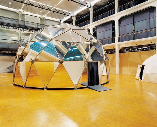 The drop factory, 2000 - Zentrum für internationale Lichtkunst Unna, Germany – 2000 - Photo: Franz Wamhof
