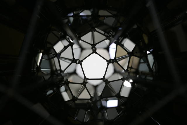 Square sphere, 2007 - Studio Olafur Eliasson, Berlin – 2007 - Photo: Studio Olafur Eliasson