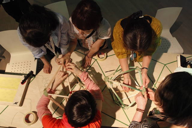 Green light, 2016 – An artistic workshop Co-produced by Thyssen-Bornemisza Art Contemporary. Hosted by Yokohama Triennale  - Yokohama Triennale, Japan – 2017 - Photo: Brita Jaichner