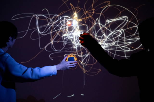 Sunlight graffiti, 2012 - Museum of Contemporary Art Tokyo – 2020 - Photo: Kazuo Fukunaga