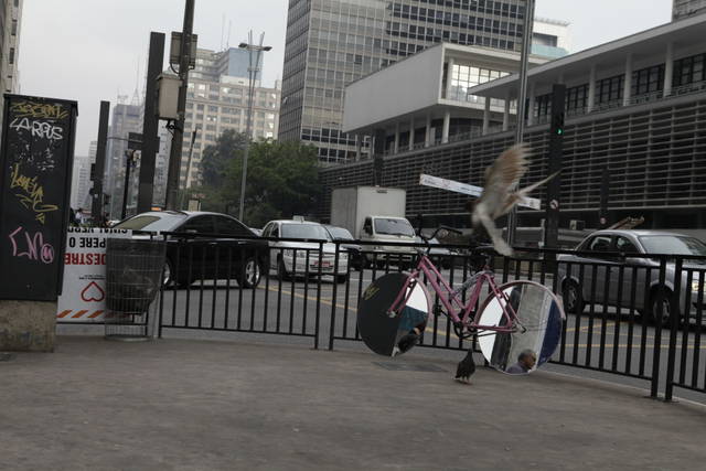 Your new bike, 2009 - São Paulo, Brazil – 2011 - Photo: Karim Ainouz
