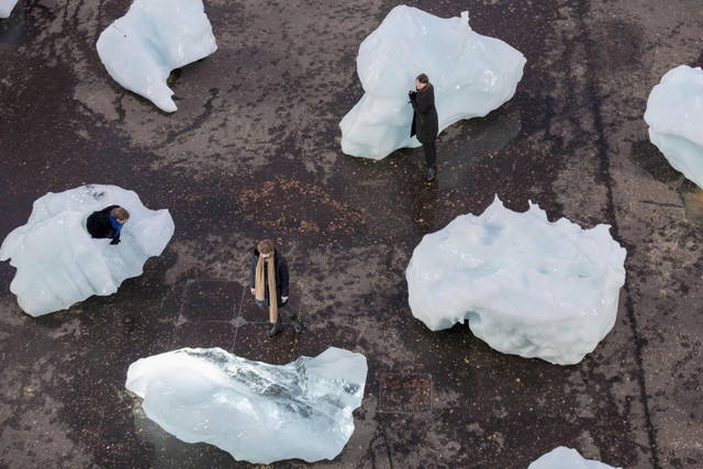 Image used on Blog post '1718' (from S3) - Photo: Olafur Eliasson and Minik Rosing