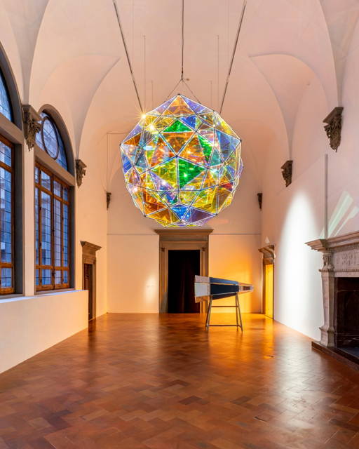 Firefly double polyhedron sphere experiment - Fondazione Palazzo Strozzi, Florence – 2022 - Photo: Ela Bialkowska, OKNO Studio. Courtesy Fondazione Palazzo Strozzi, Florence