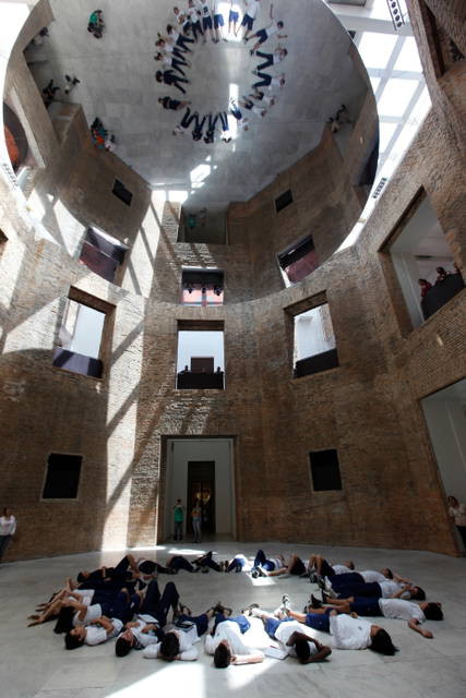 Take your time - Pinacoteca de São Paulo, Brazil – 2008 - Photo: Olafur Eliasson