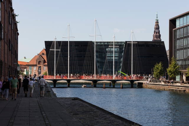 Cirkelbroen, 2015 - Christianshavn Canal, Copenhagen – 2015 - Photo: Anders Sune Berg