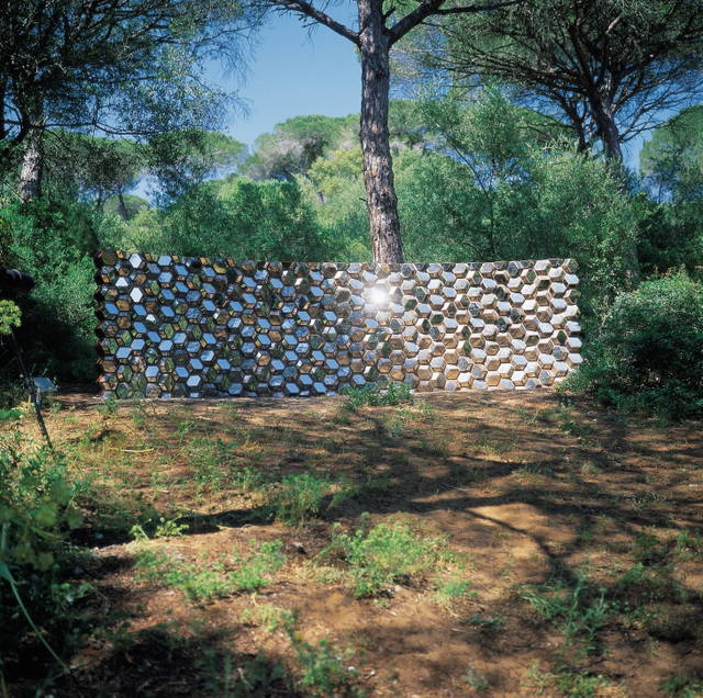Quasi brick wall